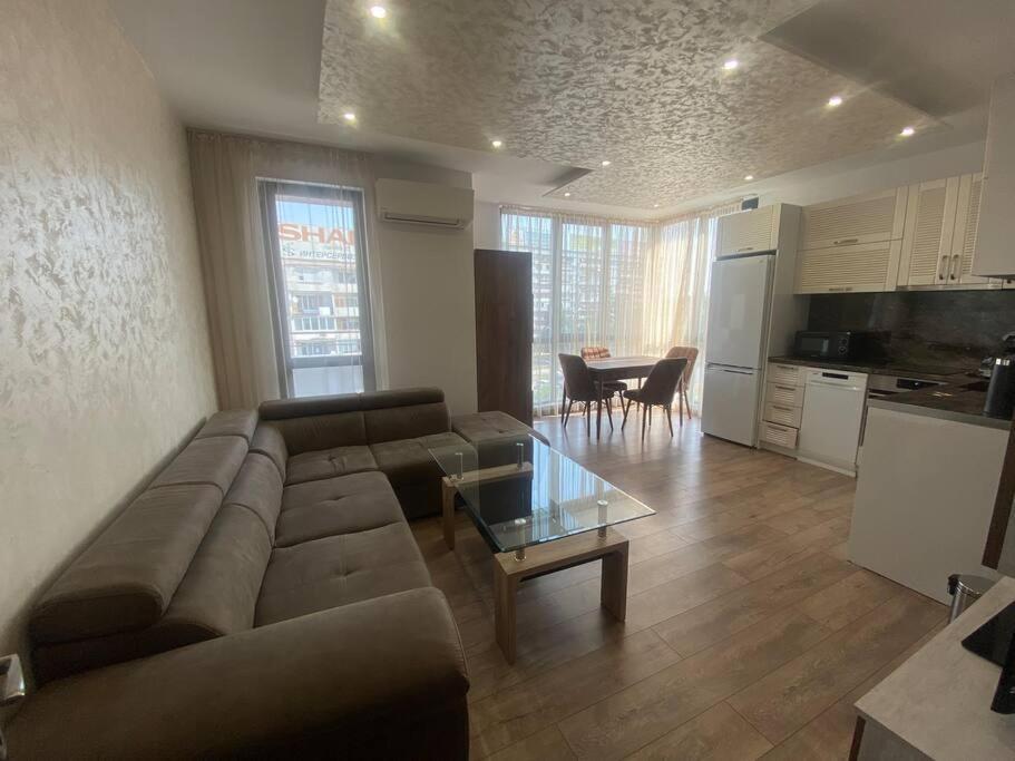 Cozy-1Bd Flat Apartment Plovdiv Ngoại thất bức ảnh